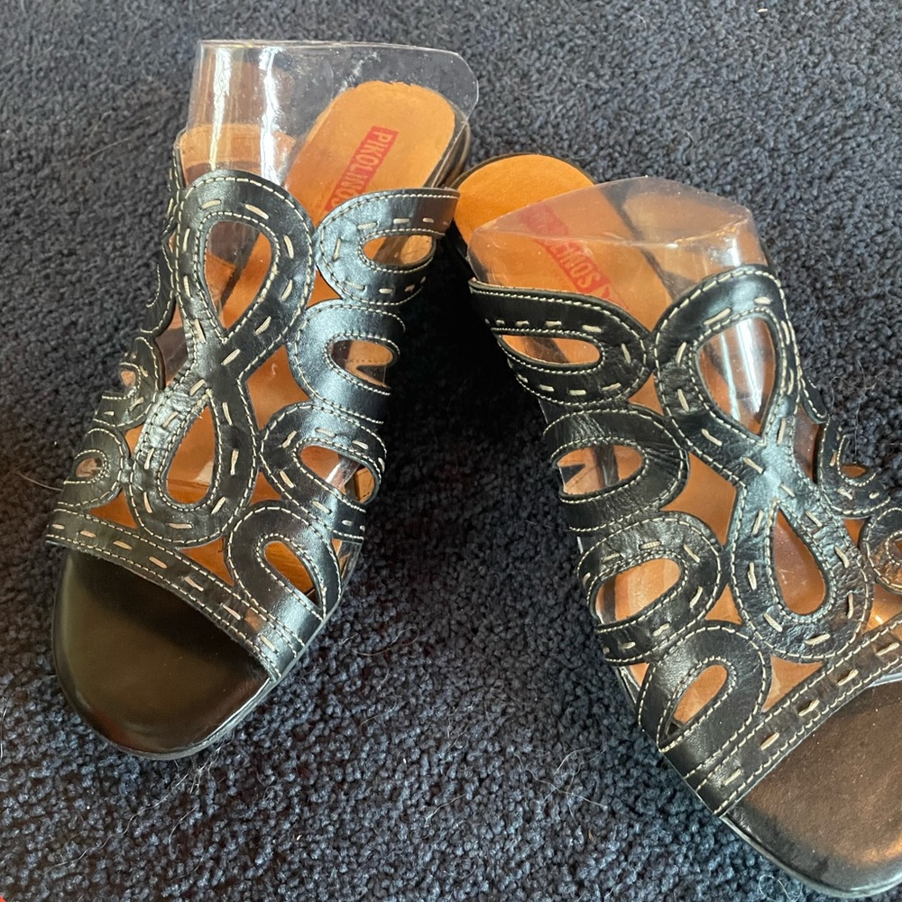 NIB pikolinos shoes